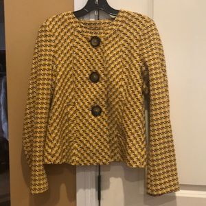 jacket in new condition. Fully lined.